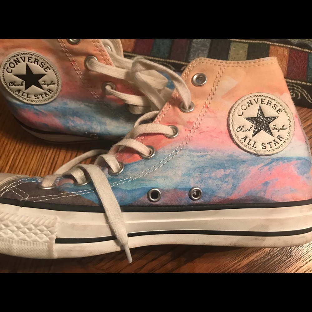 Converse women’s size 8 high tops